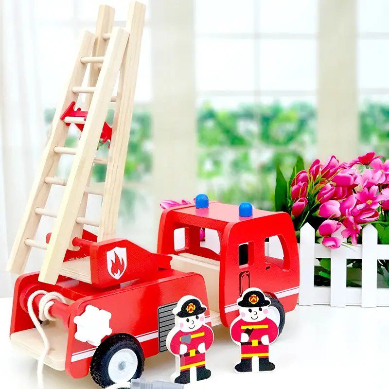 Mașină de Pompieri din Lemn cu Scară Extensibilă și Figurine